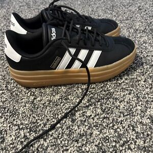 Adidas Women's VL Court Bold Black and White Skateboard Platform sneakers 8